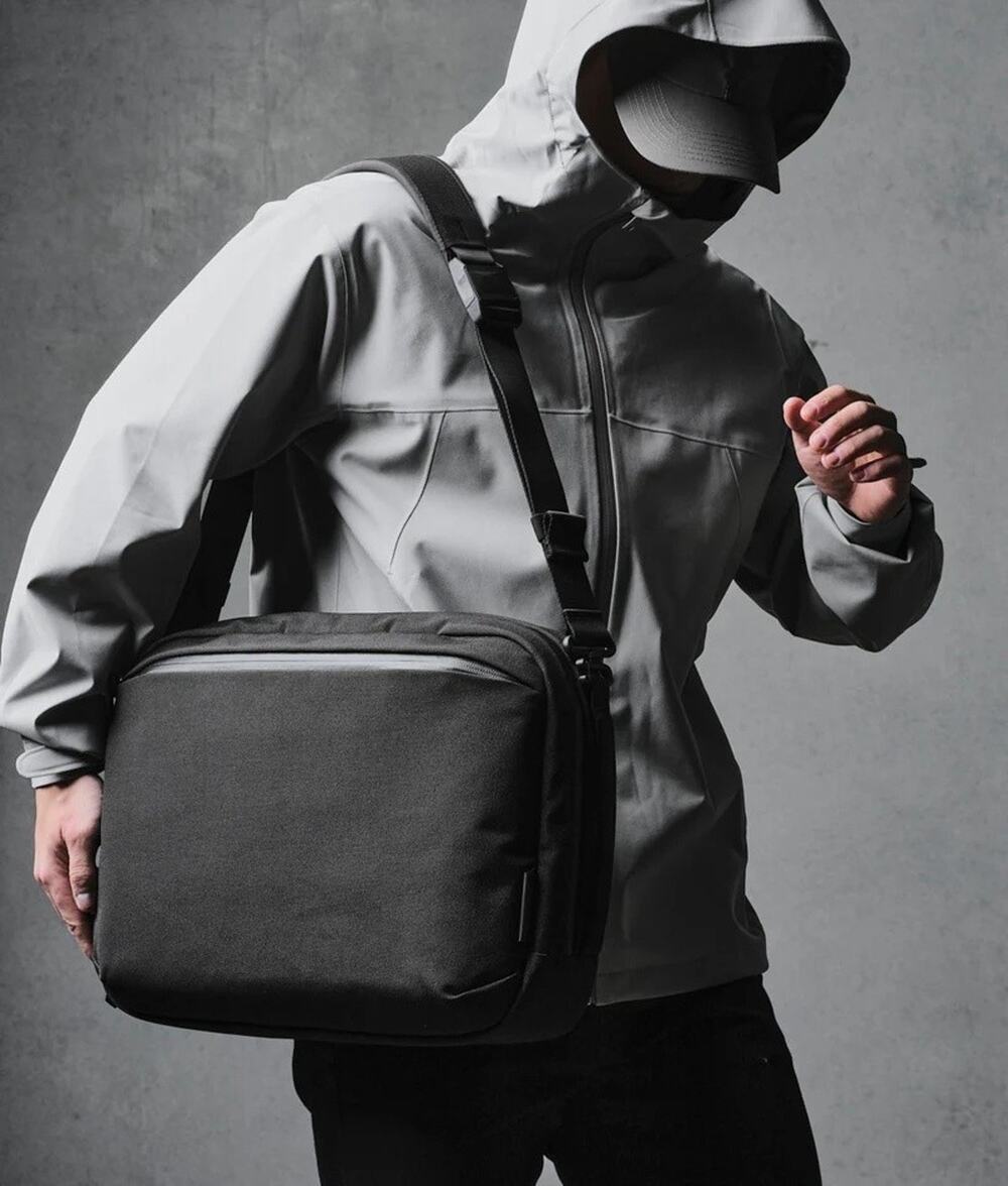 NWT Alpaka Elements Tech Brief Pro Travel Laptop Bag Black | Axoflux 600D